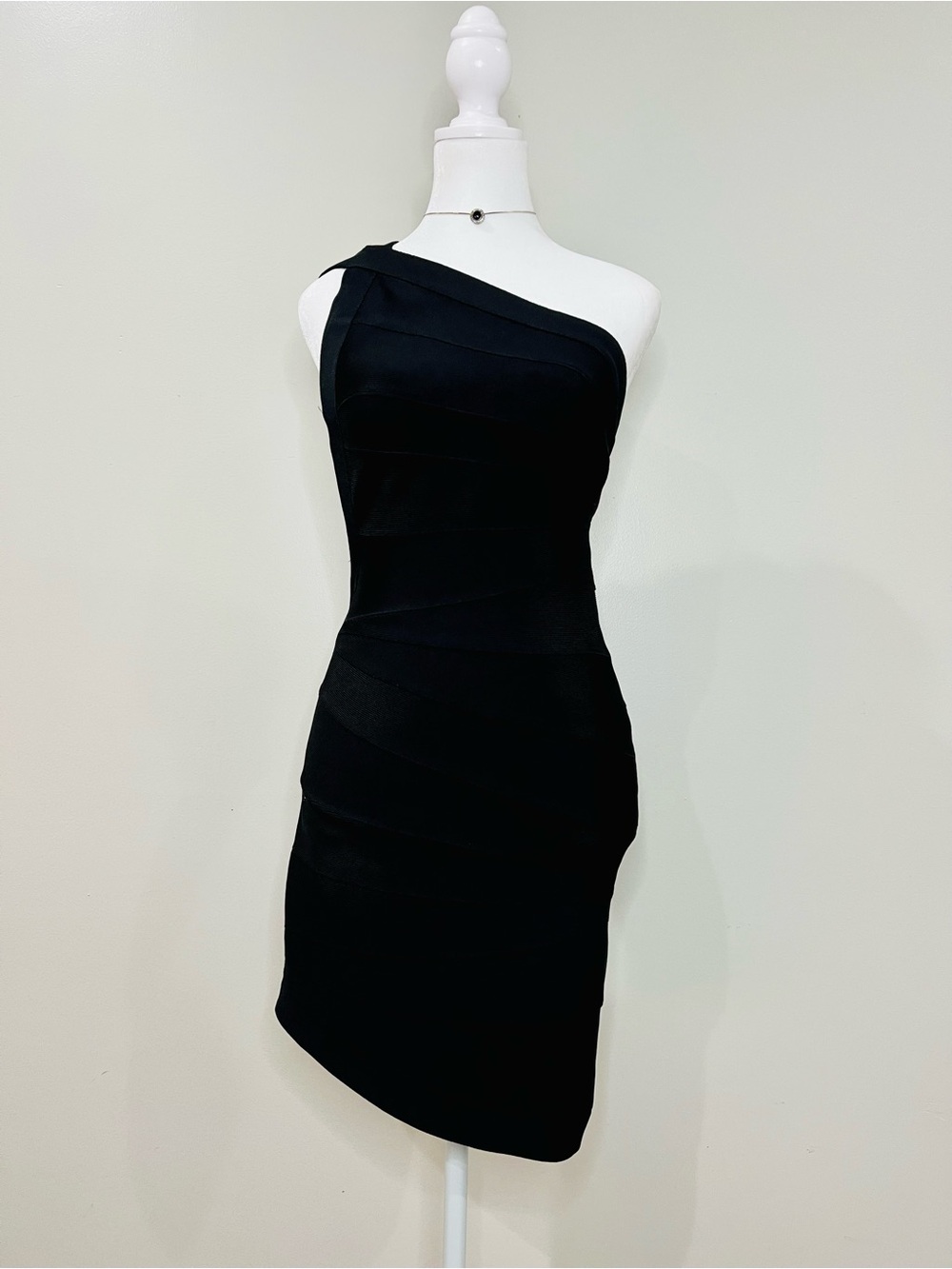 AUTHENTIC Herve Leger One-Shoulder Black Bandage Black Size XS EUC